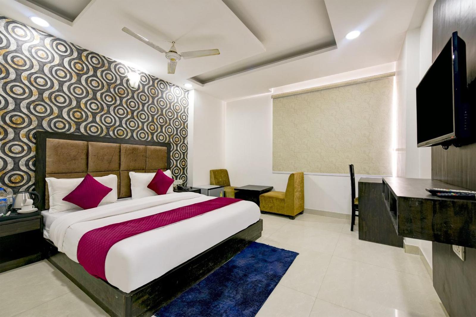 Rosewood Suites A Family Hotel Near Delhi Airport 뉴델리 외부 사진