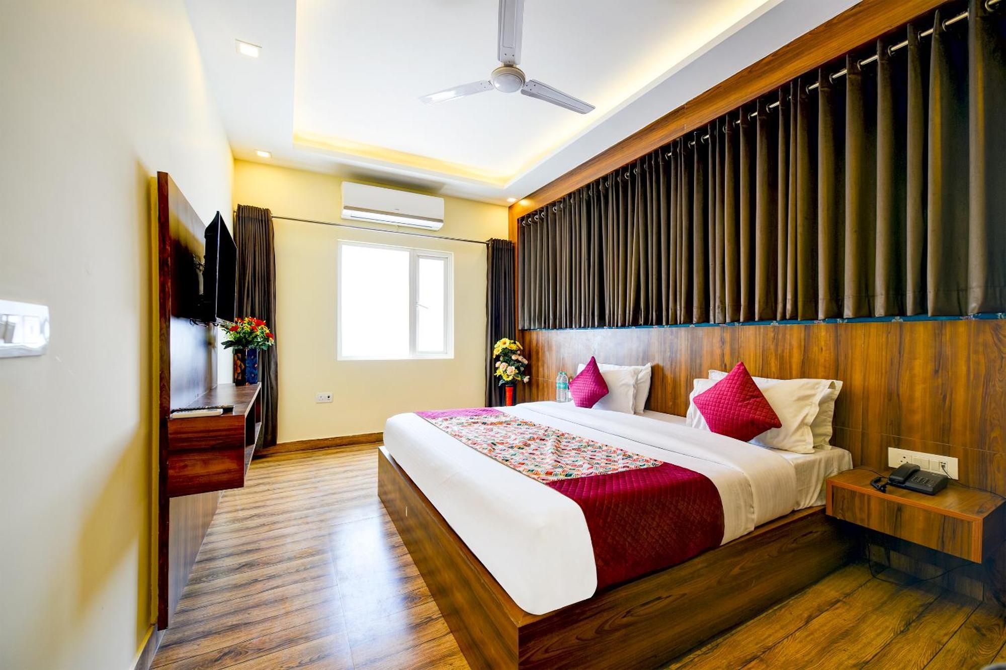 Rosewood Suites A Family Hotel Near Delhi Airport 뉴델리 외부 사진
