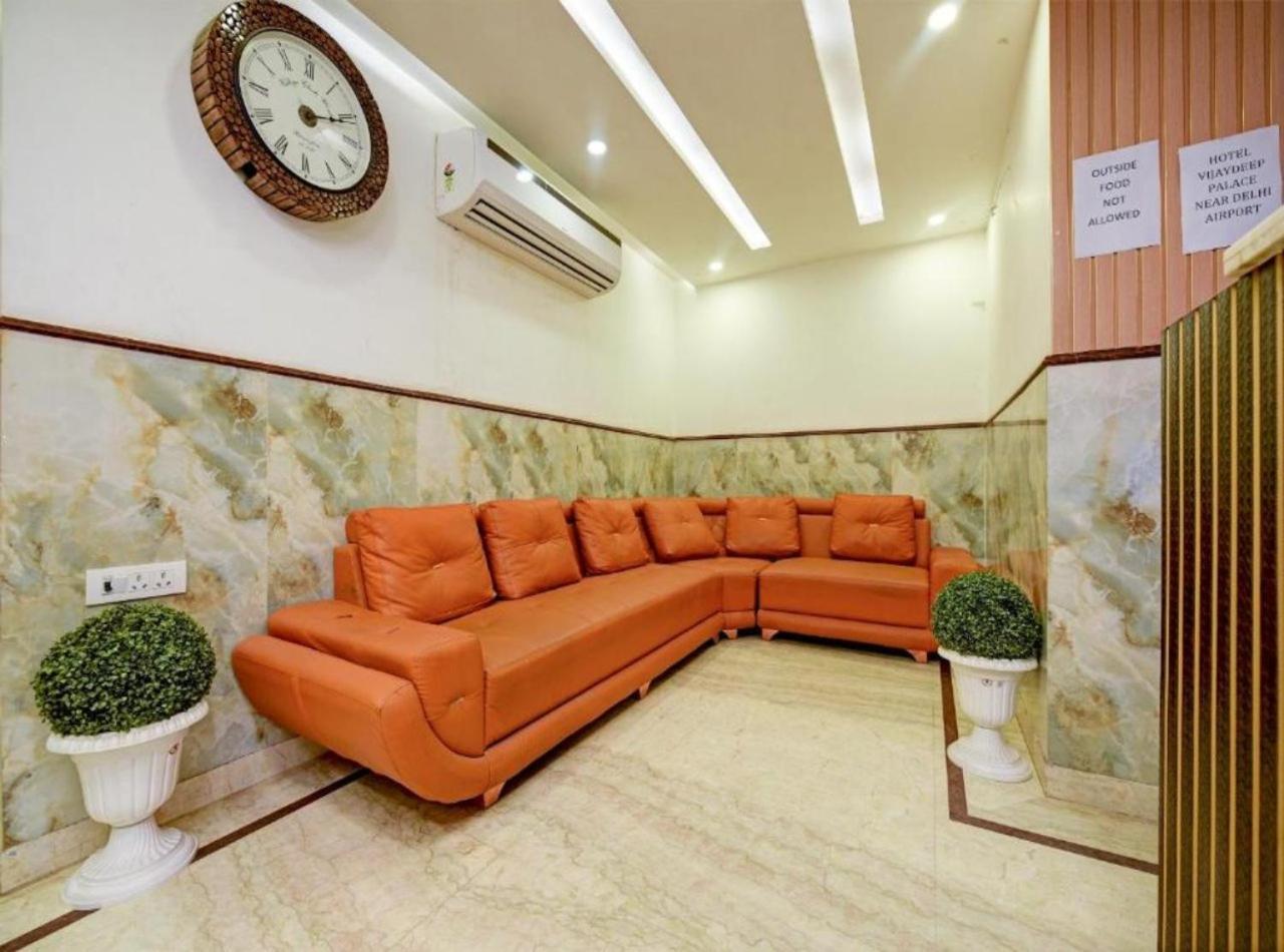 Rosewood Suites A Family Hotel Near Delhi Airport 뉴델리 외부 사진