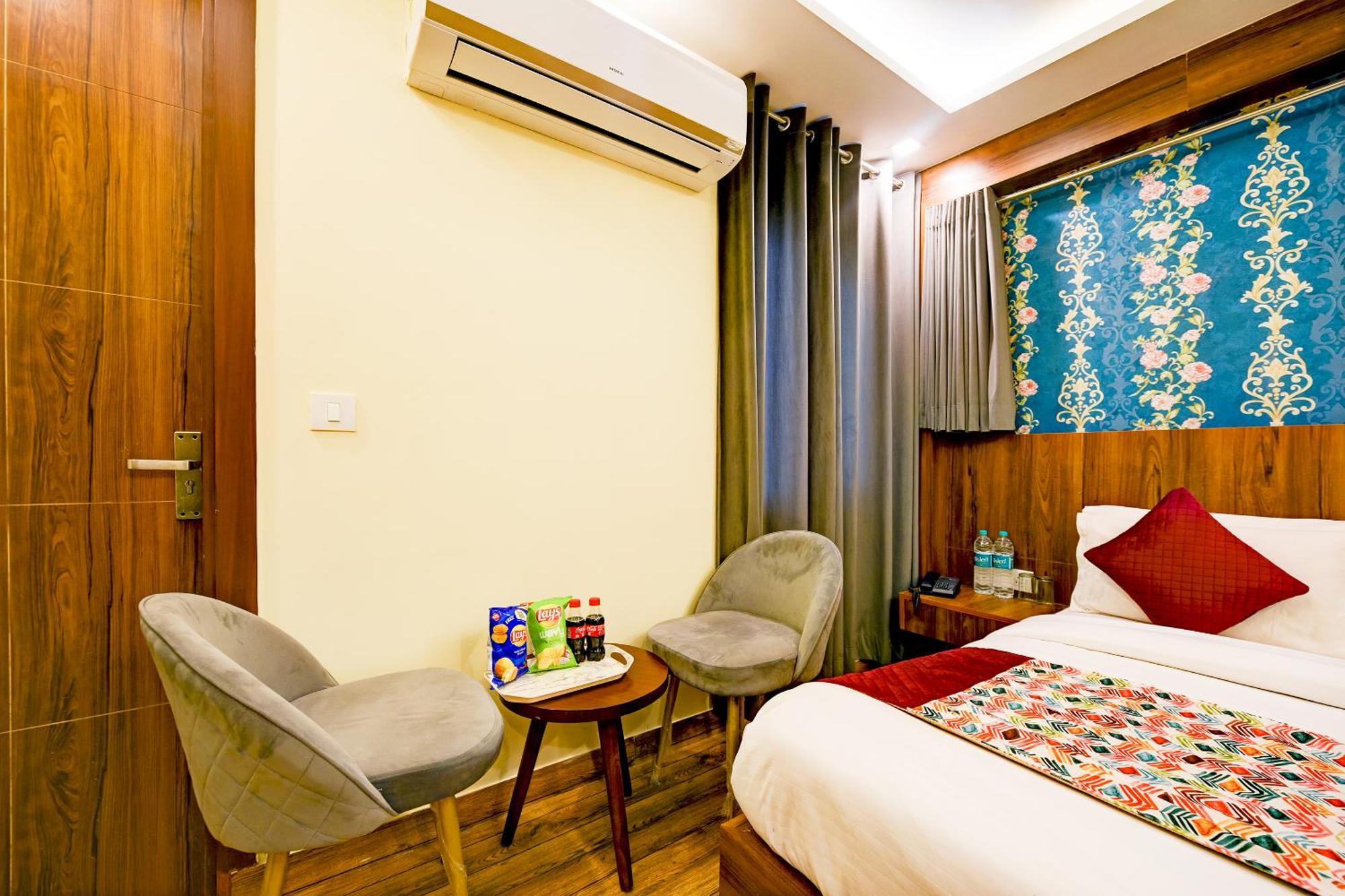 Rosewood Suites A Family Hotel Near Delhi Airport 뉴델리 외부 사진