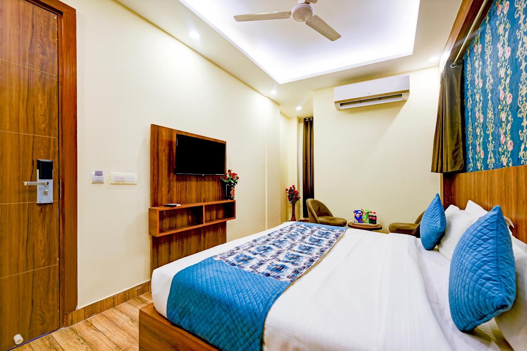 Rosewood Suites A Family Hotel Near Delhi Airport 뉴델리 외부 사진