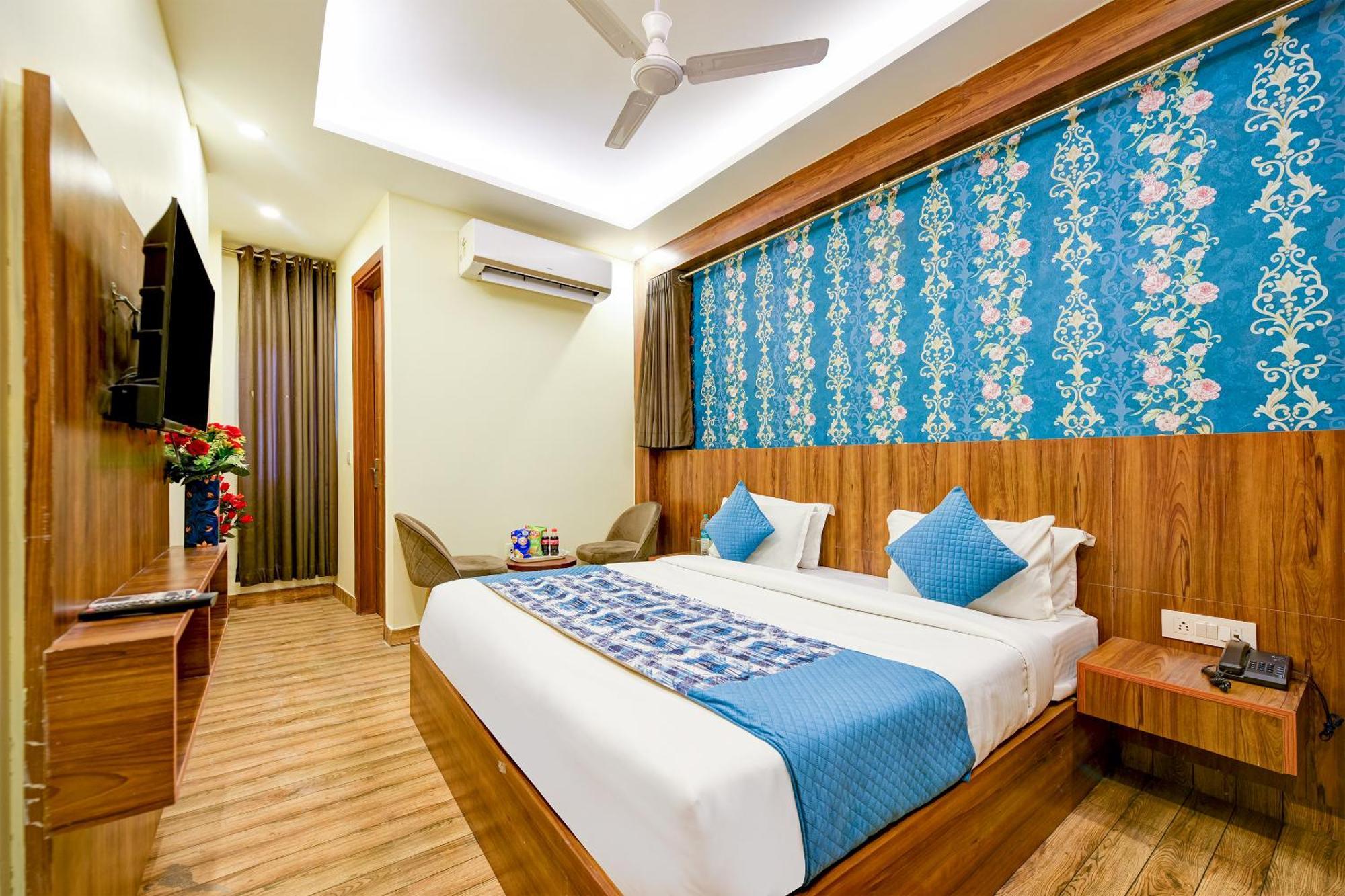 Rosewood Suites A Family Hotel Near Delhi Airport 뉴델리 외부 사진